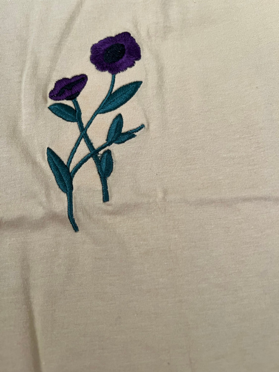 تاپ نخی گلدوزی